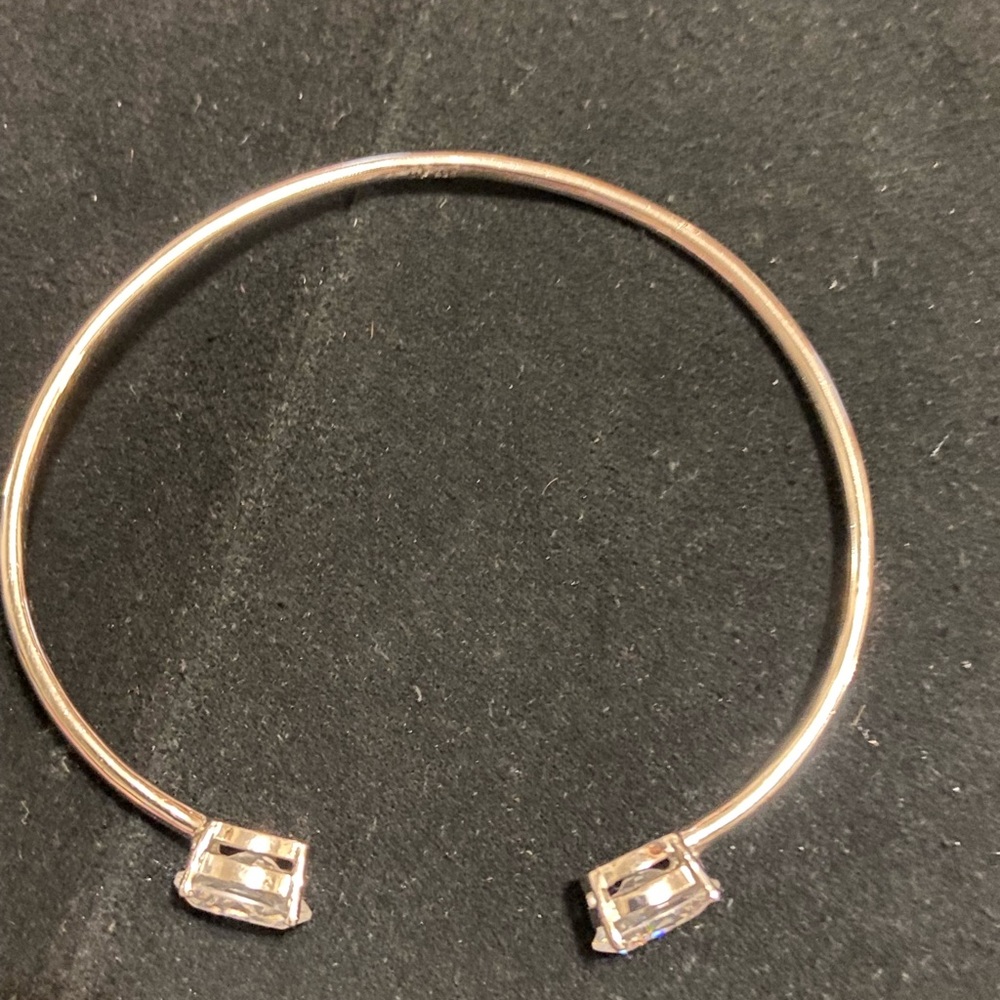 Silver Bangle - Picture 4 of 9